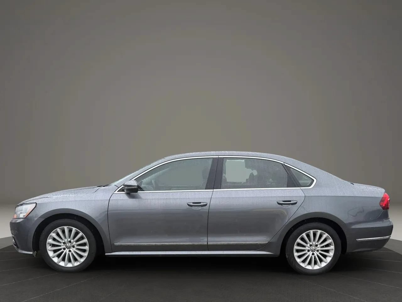 Used 2017 Volkswagen Passat 1.8T SE FWD image 8