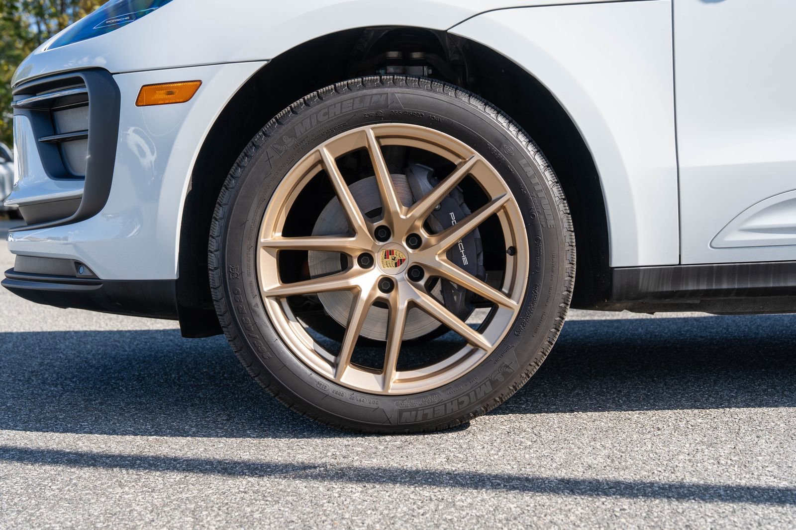 Certified 2025 Porsche Macan Base image 11