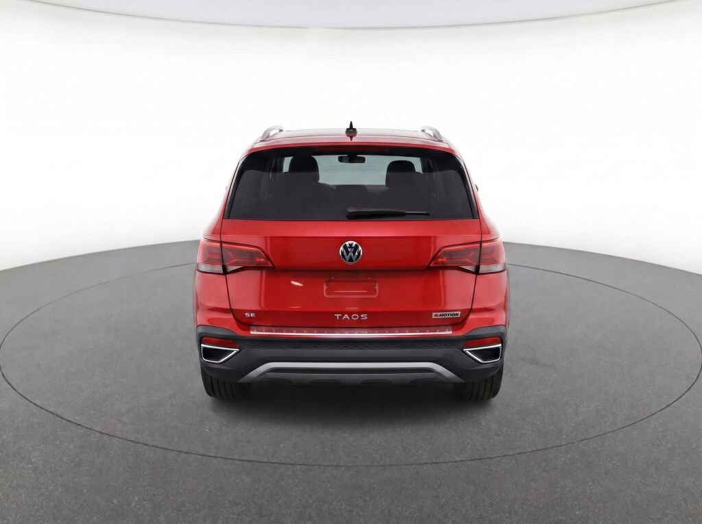Used 2023 Volkswagen Taos SE w/ Panoramic Sunroof Package AWD/4WD image 40