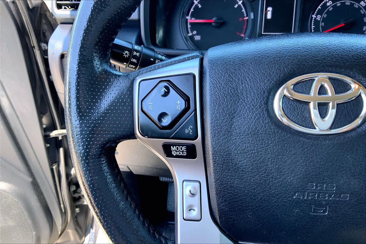 Used 2022 Toyota 4Runner SR5 RWD image 20