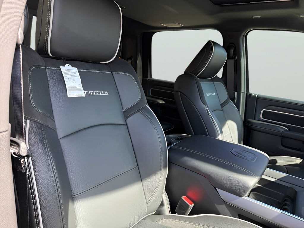 New 2026 RAM 2500 Laramie w/ Night Edition AWD/4WD image 40