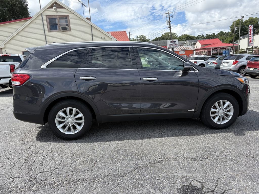 Used 2018 Kia Sorento LX image 7