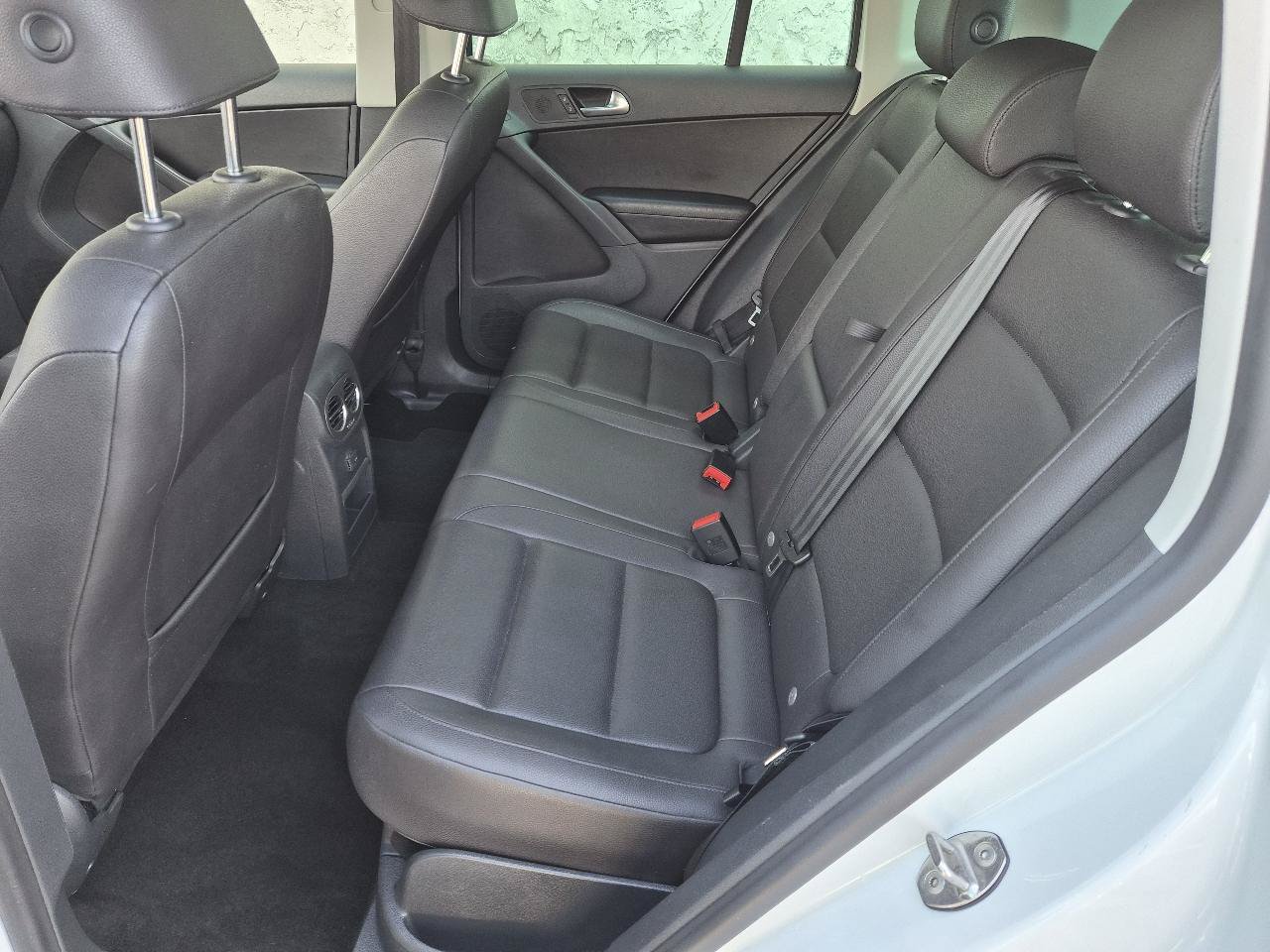 Used 2017 Volkswagen Tiguan Wolfsburg Edition AWD/4WD image 16
