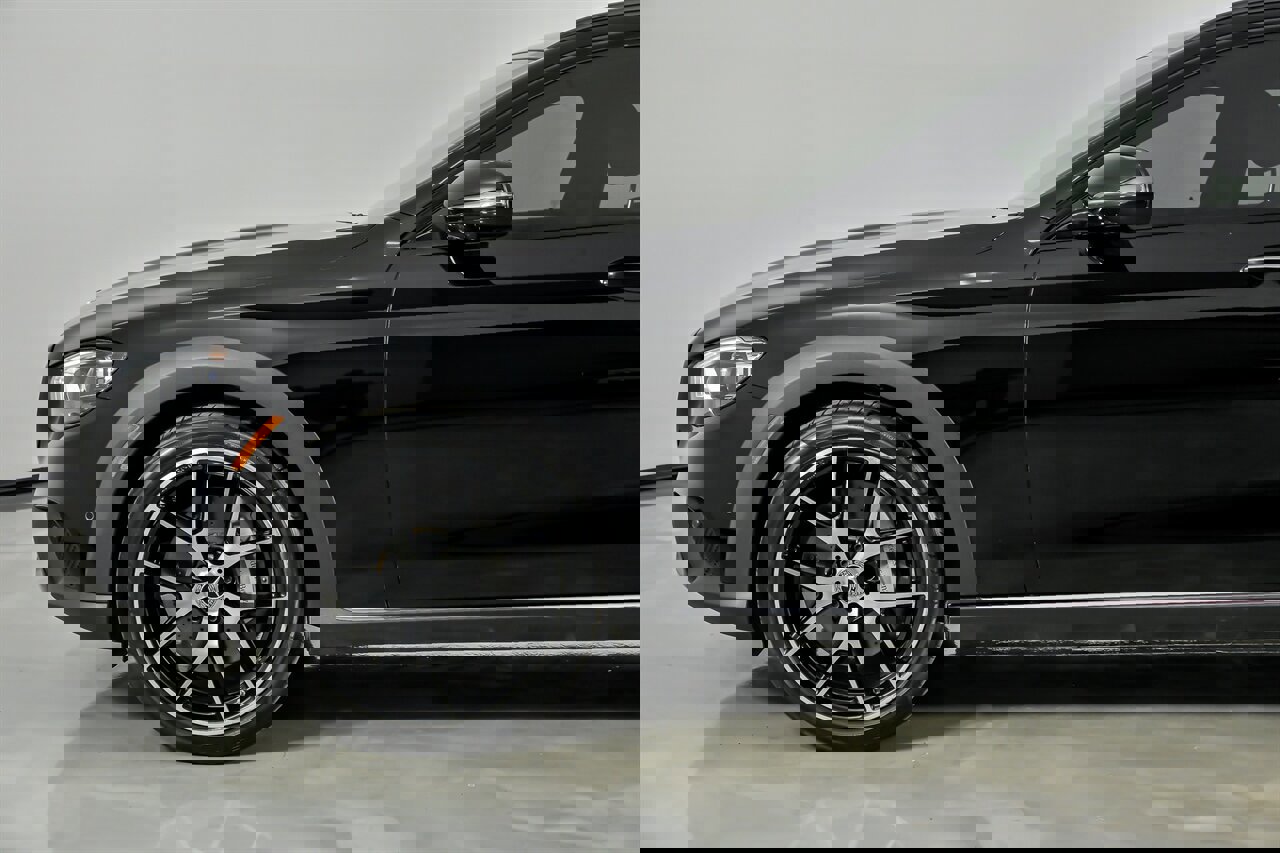 Used 2022 Mercedes-Benz E 450 4MATIC All-Terrain Wagon image 7