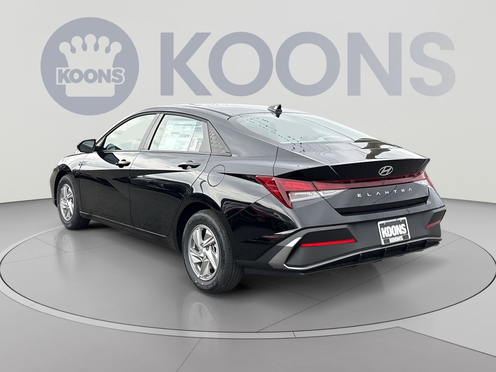 New 2026 Hyundai Elantra SE FWD image 4
