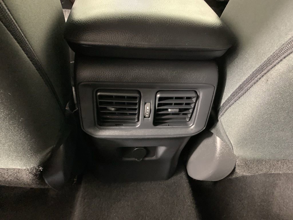 Used 2024 Toyota RAV4 LE AWD/4WD image 32