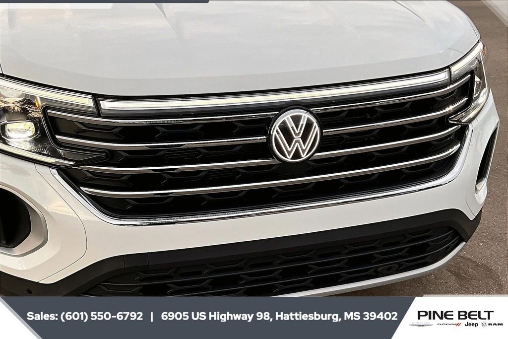 Used 2025 Volkswagen Atlas SE image 22