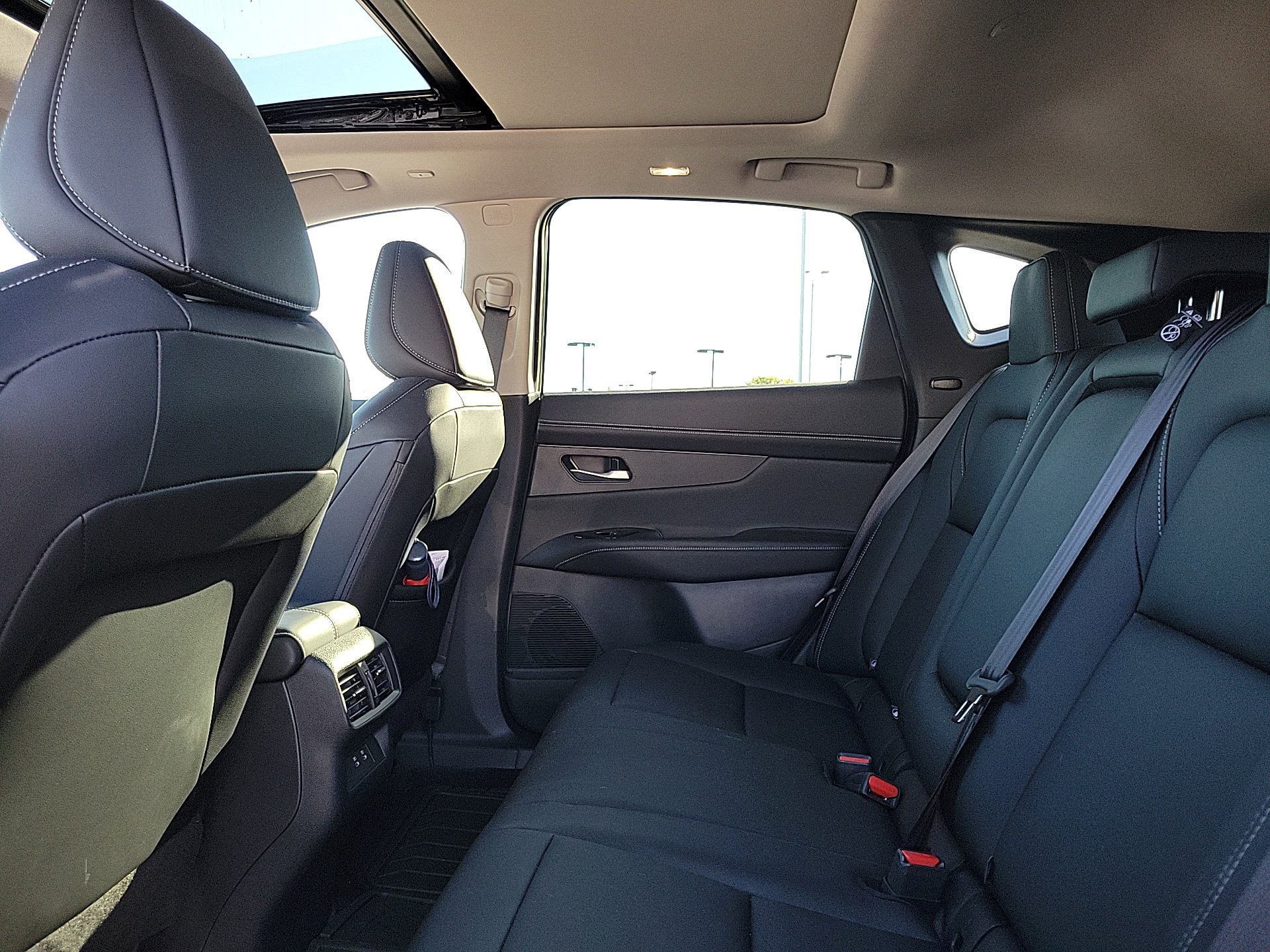 Used 2025 Nissan Murano SL image 11