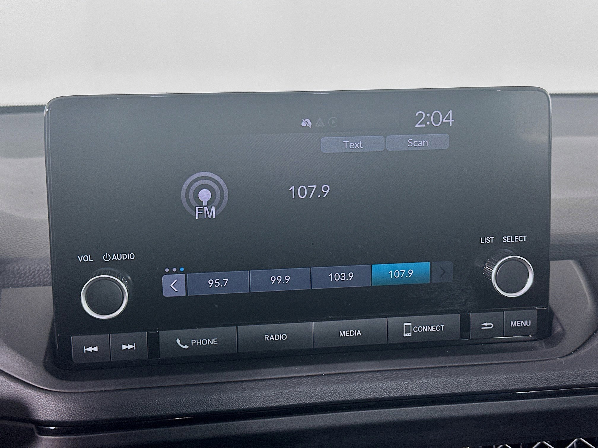 Used 2025 Honda Accord SE image 19