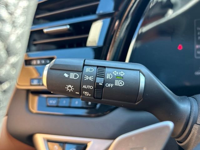 Used 2024 Lexus RX 350 Premium w/ Accessory Package (Z1) AWD/4WD image 18