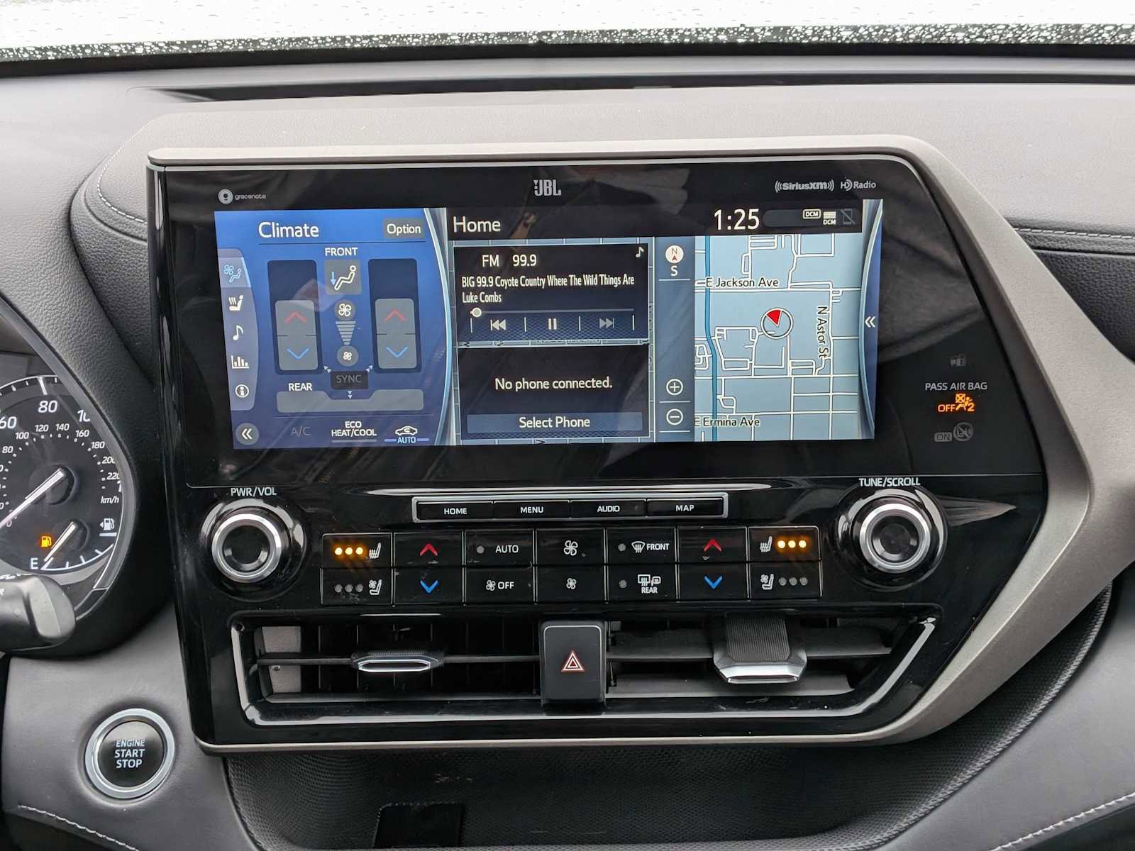 Used 2021 Toyota Highlander Limited image 29