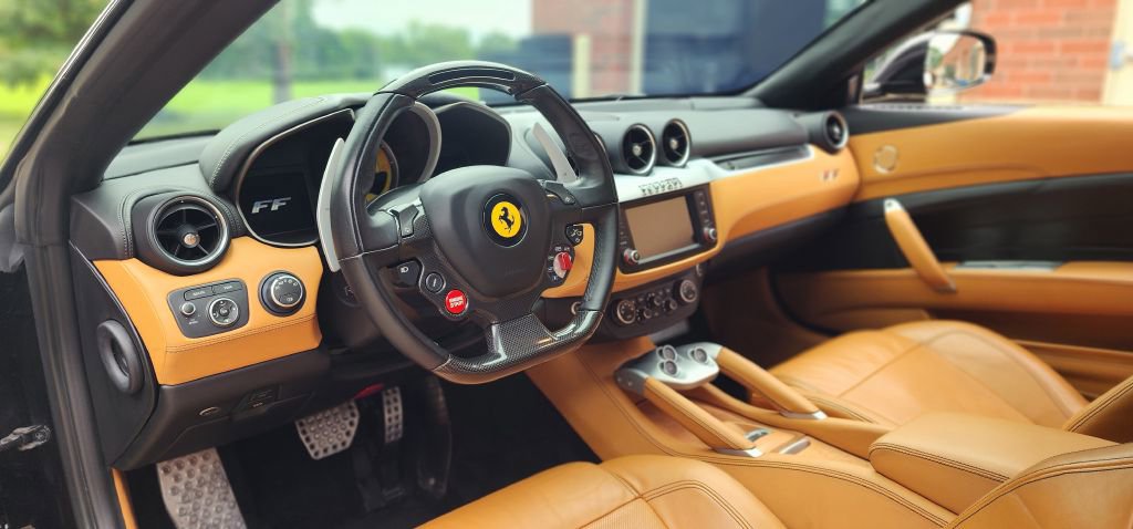 Used 2016 Ferrari FF image 17