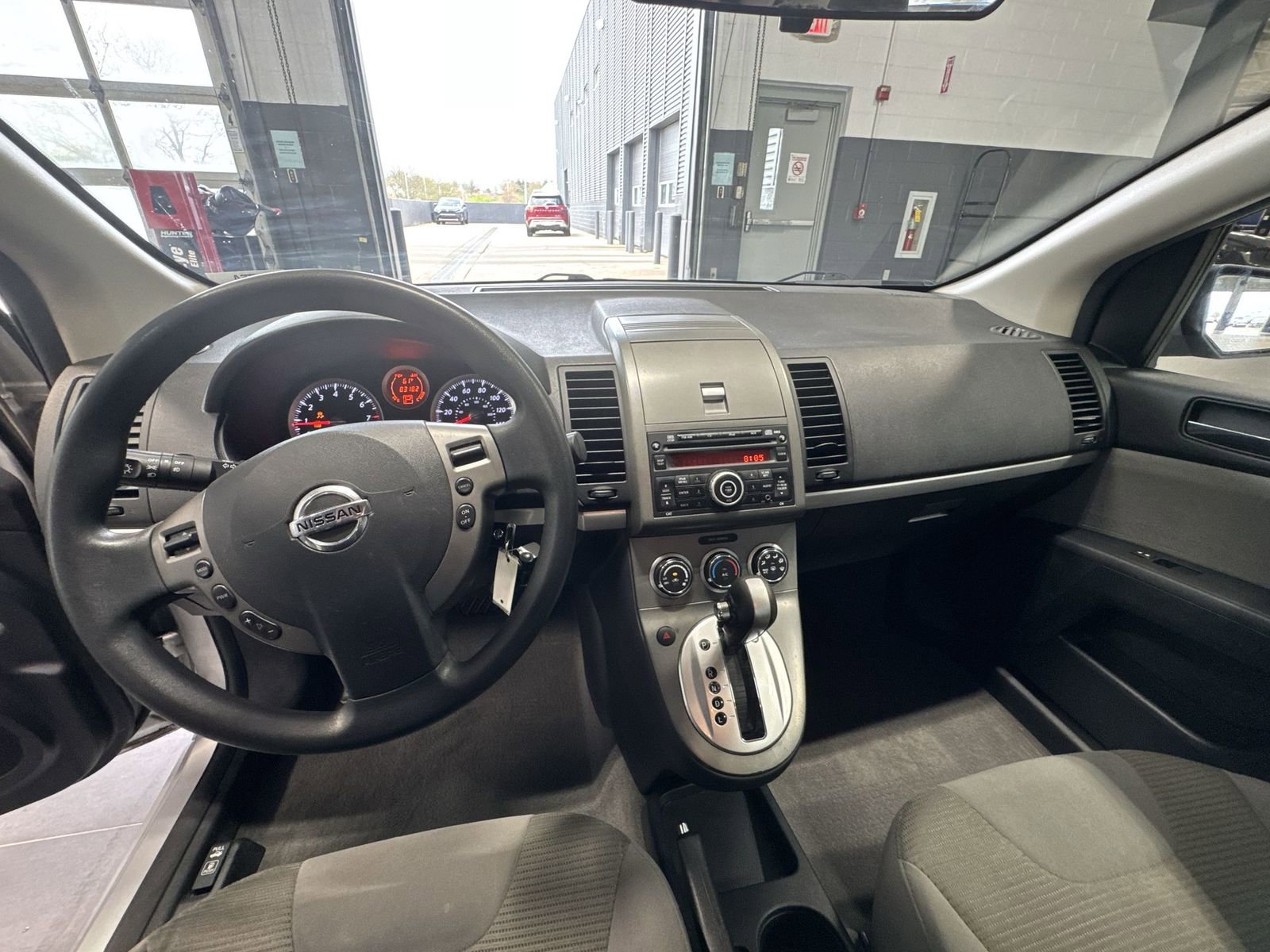 Used 2011 Nissan Sentra 2.0 SR FWD image 26