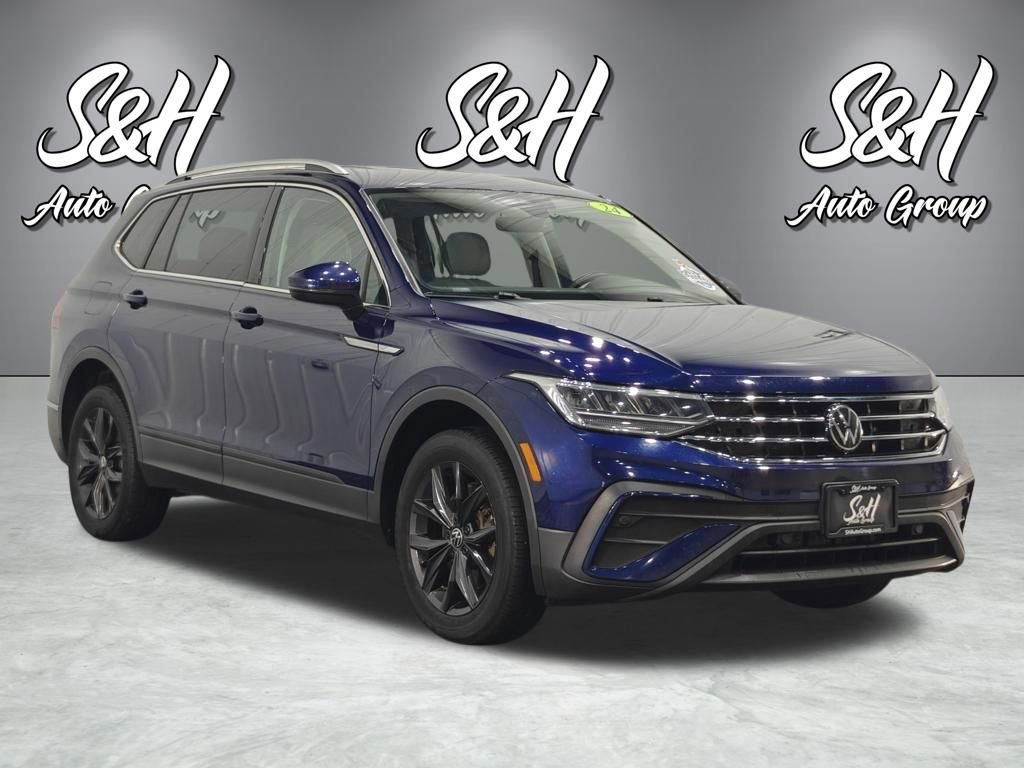 Used 2024 Volkswagen Tiguan SE AWD/4WD image 2