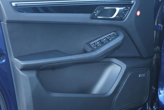 Used 2022 Porsche Macan image 23