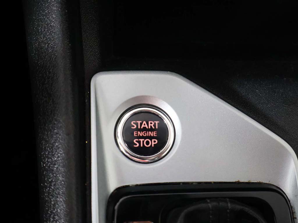 Used 2025 Nissan Altima 2.5 SV FWD image 32