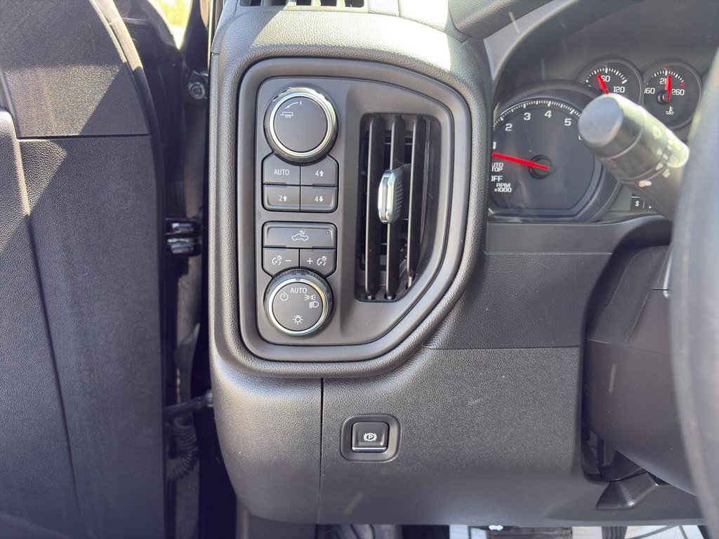 Used 2021 Chevrolet Silverado 1500 Custom Trail Boss w/ Midnight Edition AWD/4WD image 11
