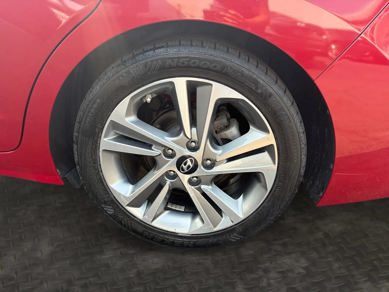 Used 2017 Hyundai Elantra Limited FWD image 41