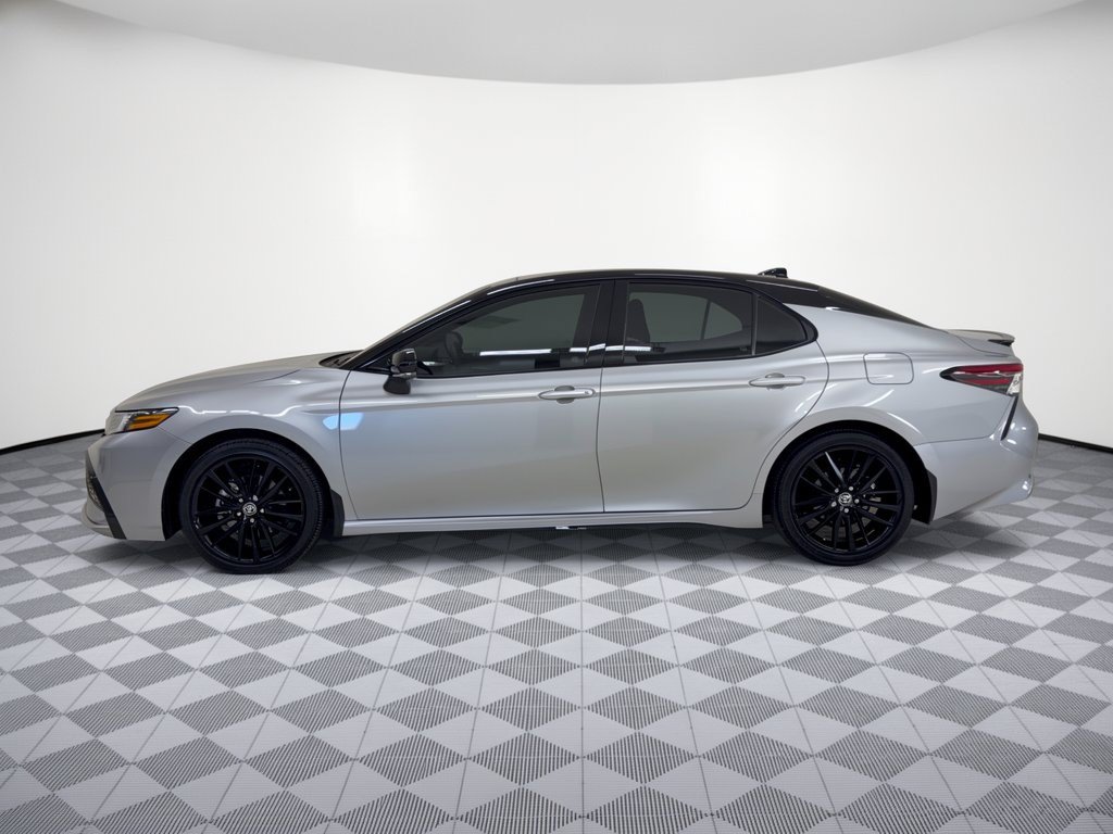 Used 2024 Toyota Camry XSE FWD image 2