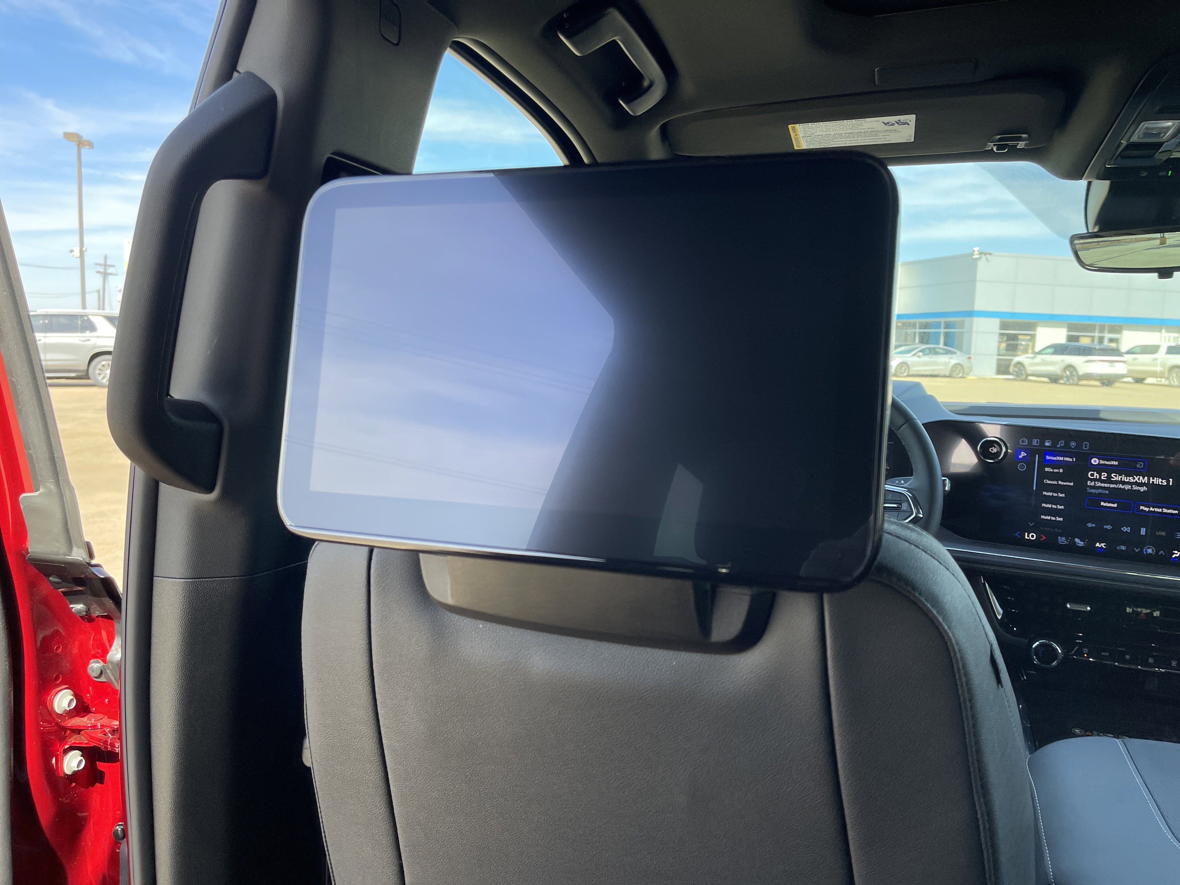 New 2026 Chevrolet Suburban Premier image 40