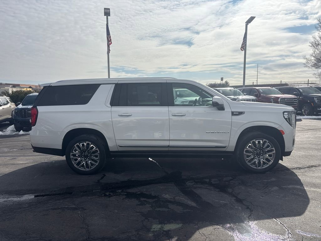 Used 2024 GMC Yukon XL Denali Ultimate image 5