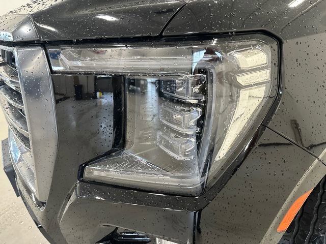 Used 2023 GMC Yukon AT4 w/ AT4 Premium Package image 14