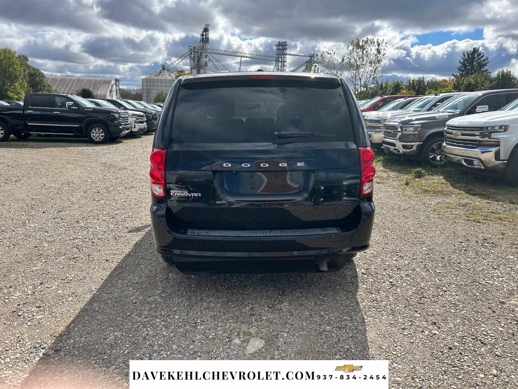 Used 2014 Dodge Grand Caravan SXT w/ UConnect Hands-Free Group FWD image 4