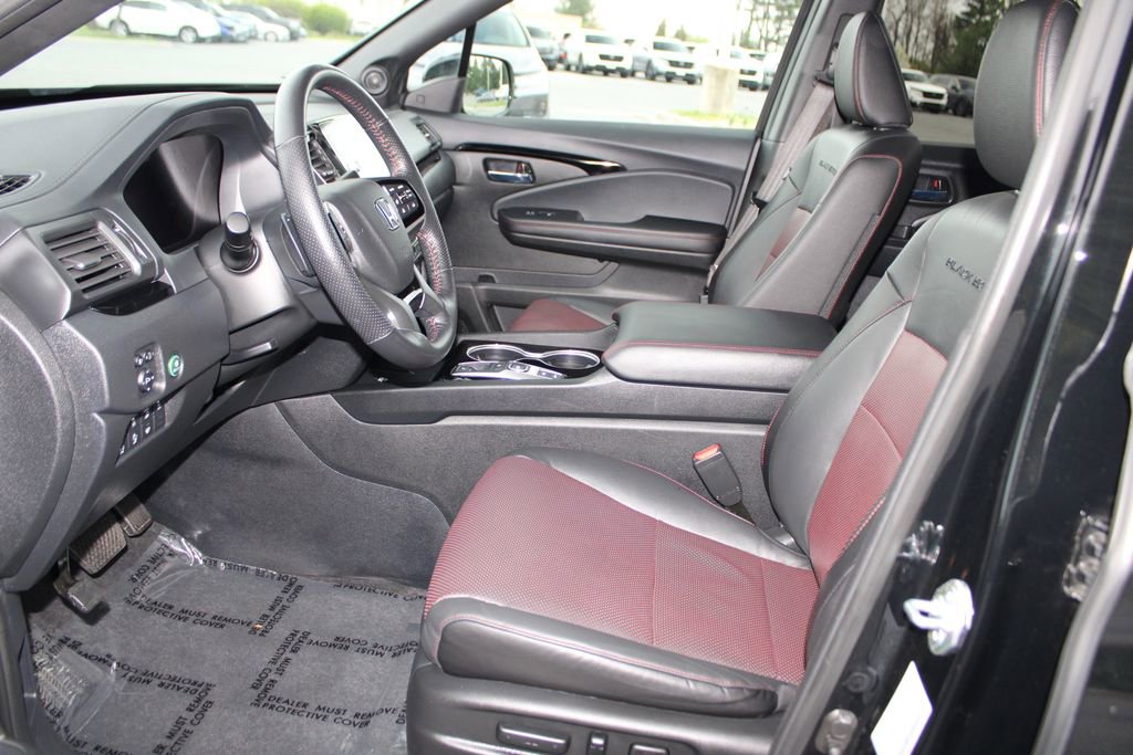 Used 2024 Honda Ridgeline Black Edition image 11