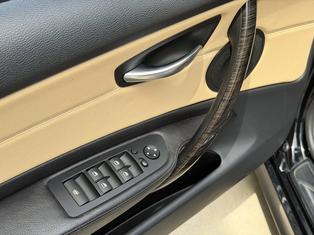 Used 2013 BMW 128i Convertible RWD image 25