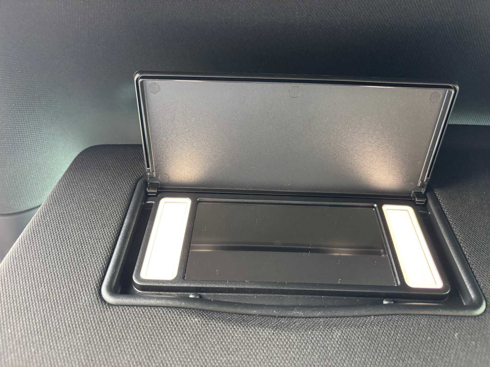 Certified 2024 Jeep Wagoneer L Series III w/ Flexible Seating Group image 50