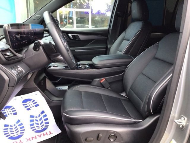 Used 2026 Buick Enclave Sport Touring AWD/4WD image 7