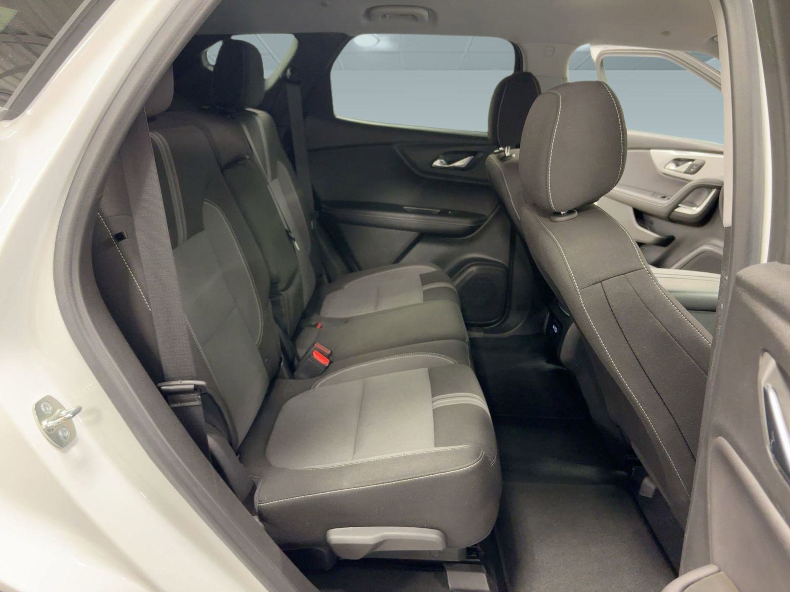 Certified 2025 Chevrolet Blazer LT image 30