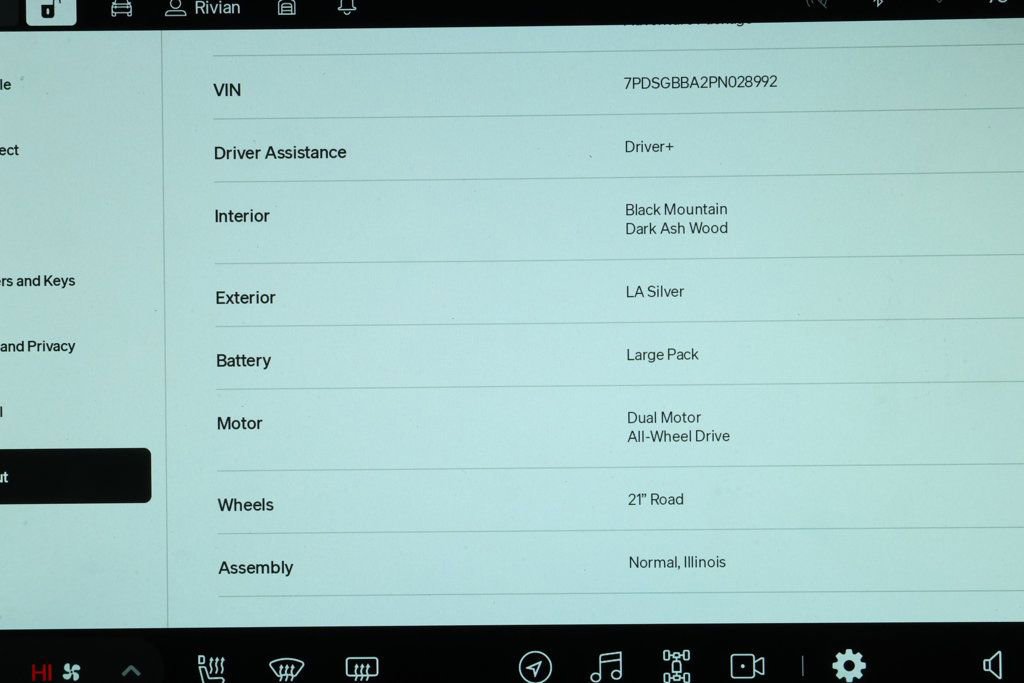 Used 2023 Rivian R1S Adventure image 16
