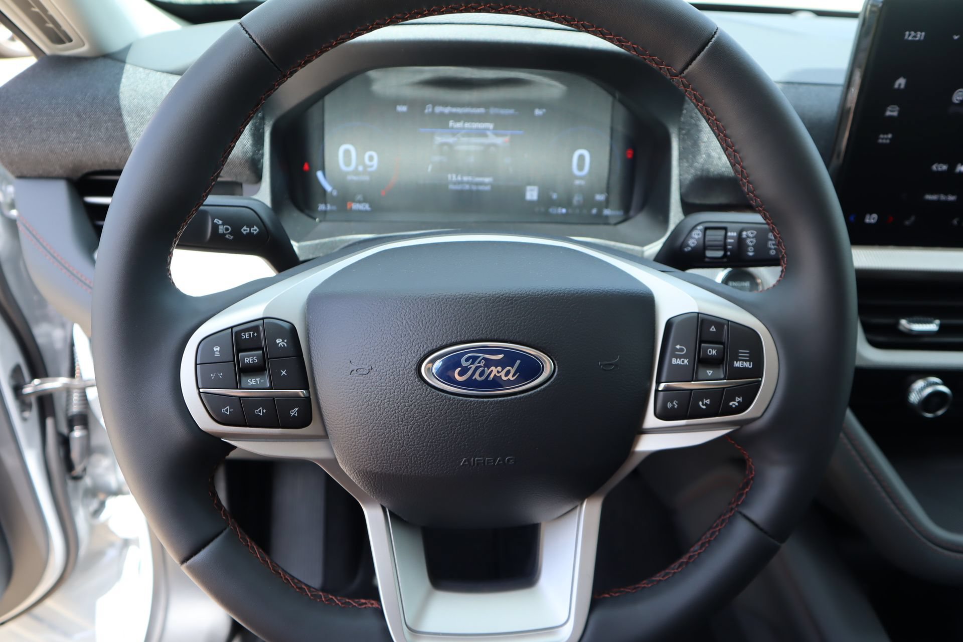 New 2026 Ford Explorer Active RWD image 3