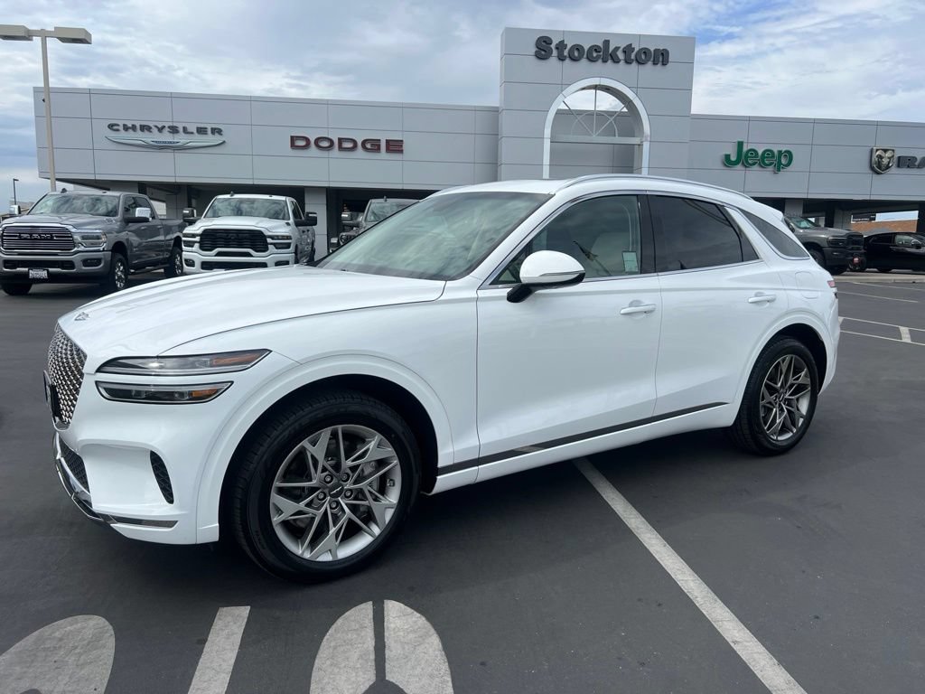Used 2023 Genesis GV70 2.5T w/ Select Package AWD/4WD image 2