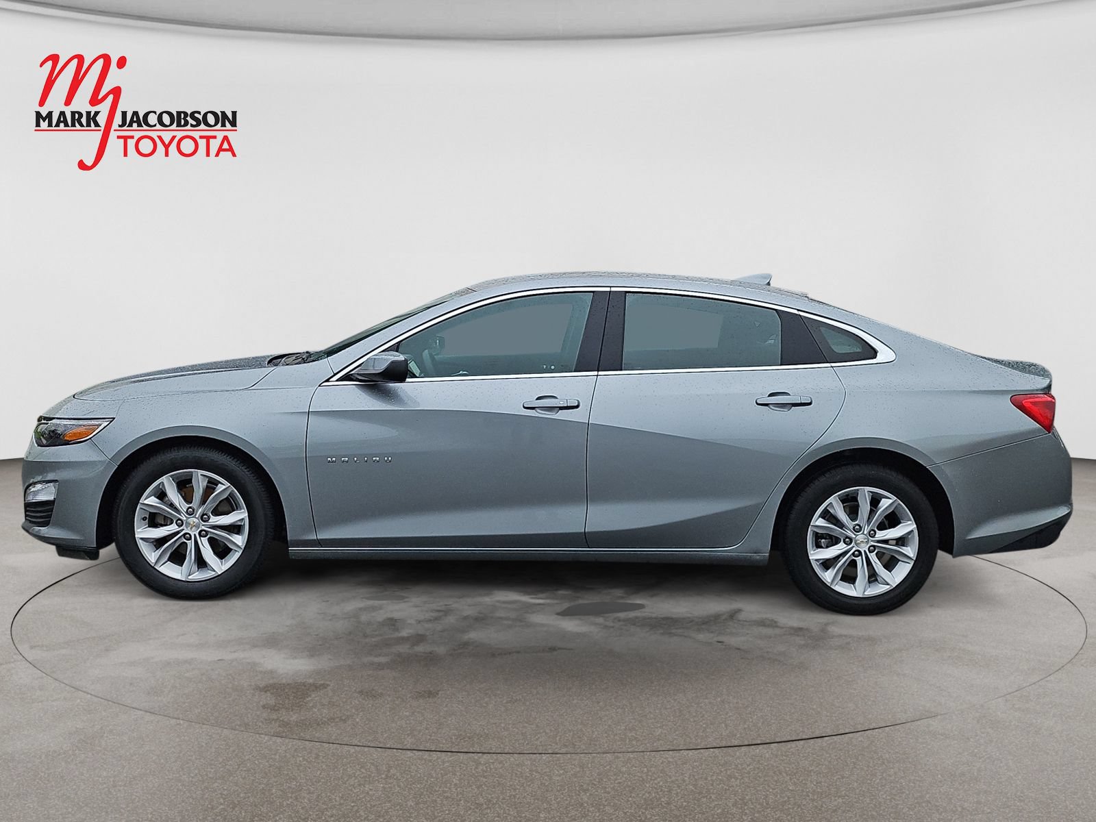 Used 2025 Chevrolet Malibu LT FWD image 9