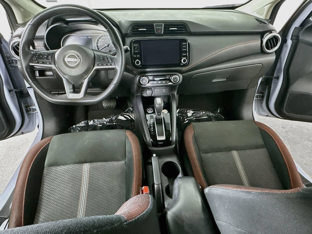 Used 2025 Nissan Versa SR FWD image 18