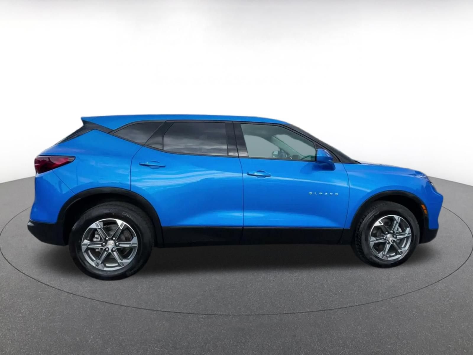 Used 2025 Chevrolet Blazer LT FWD image 15