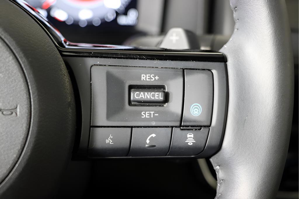 Used 2024 Nissan Rogue SL w/ SL Premium Package image 35