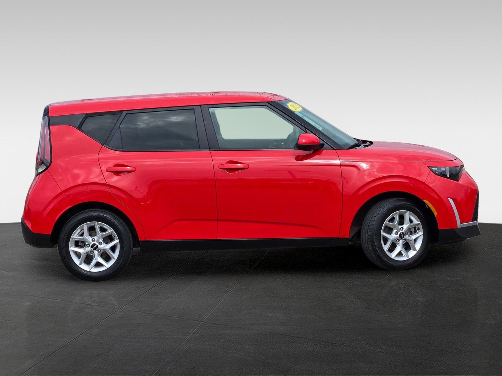 Used 2023 Kia Soul LX w/ Option Group 015 image 3