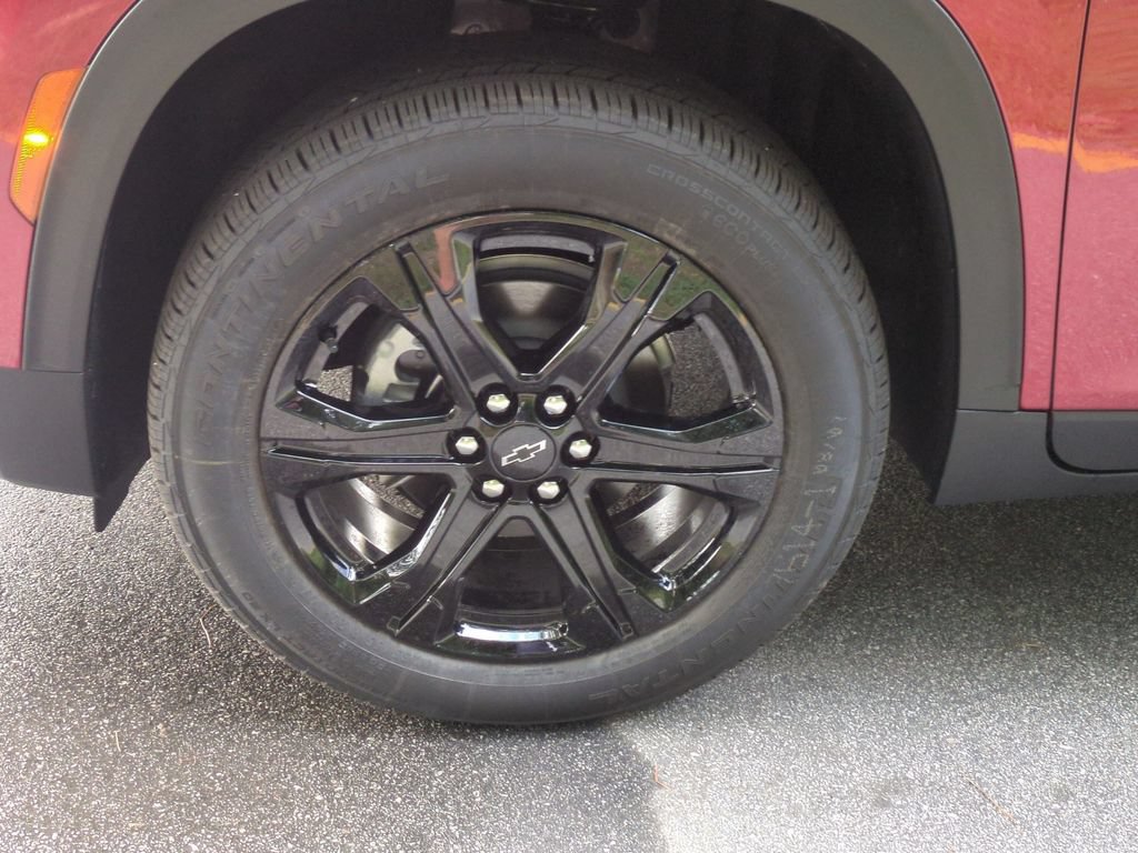 New 2027 Chevrolet Traverse LT w/ Midnight/Sport Edition FWD image 11