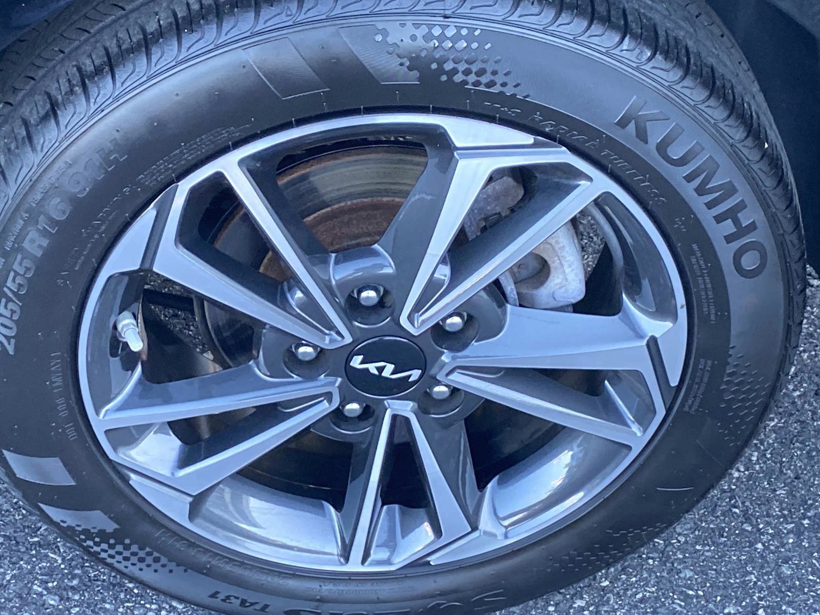 Used 2023 Kia Forte LXS w/ LXS Technology Package image 22
