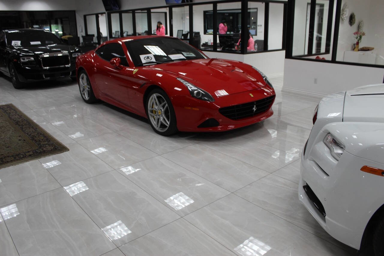 Used 2018 McLaren 570S Spider RWD image 19