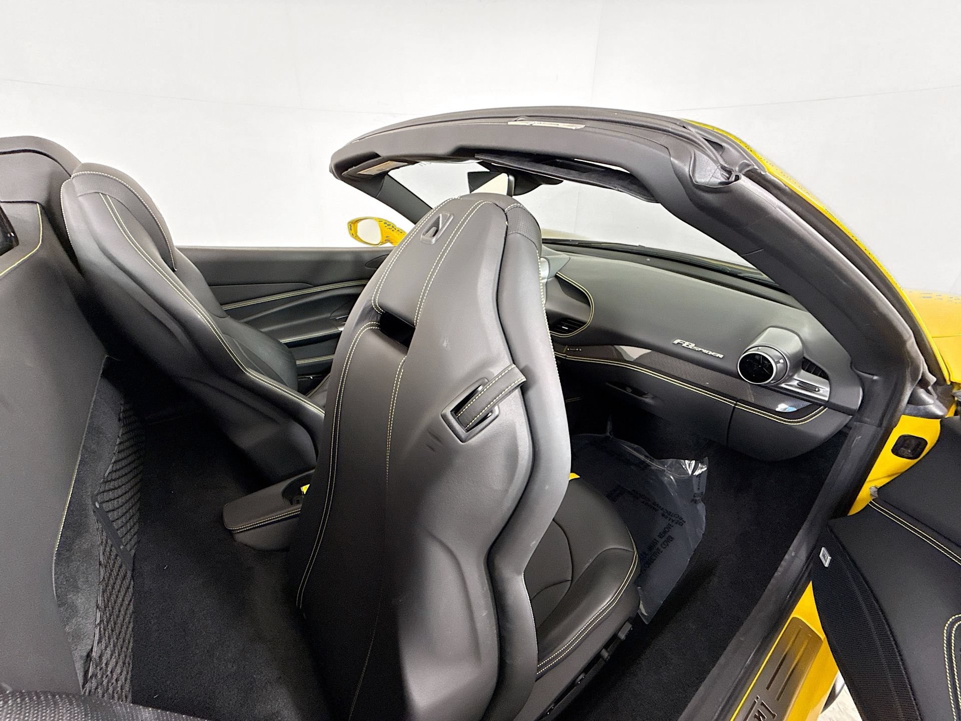 Certified 2022 Ferrari F8 Tributo RWD image 22