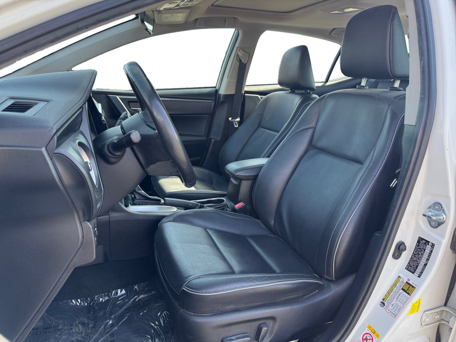 Used 2019 Toyota Corolla XLE w/ Carpet Mat Package (TMS) FWD image 9