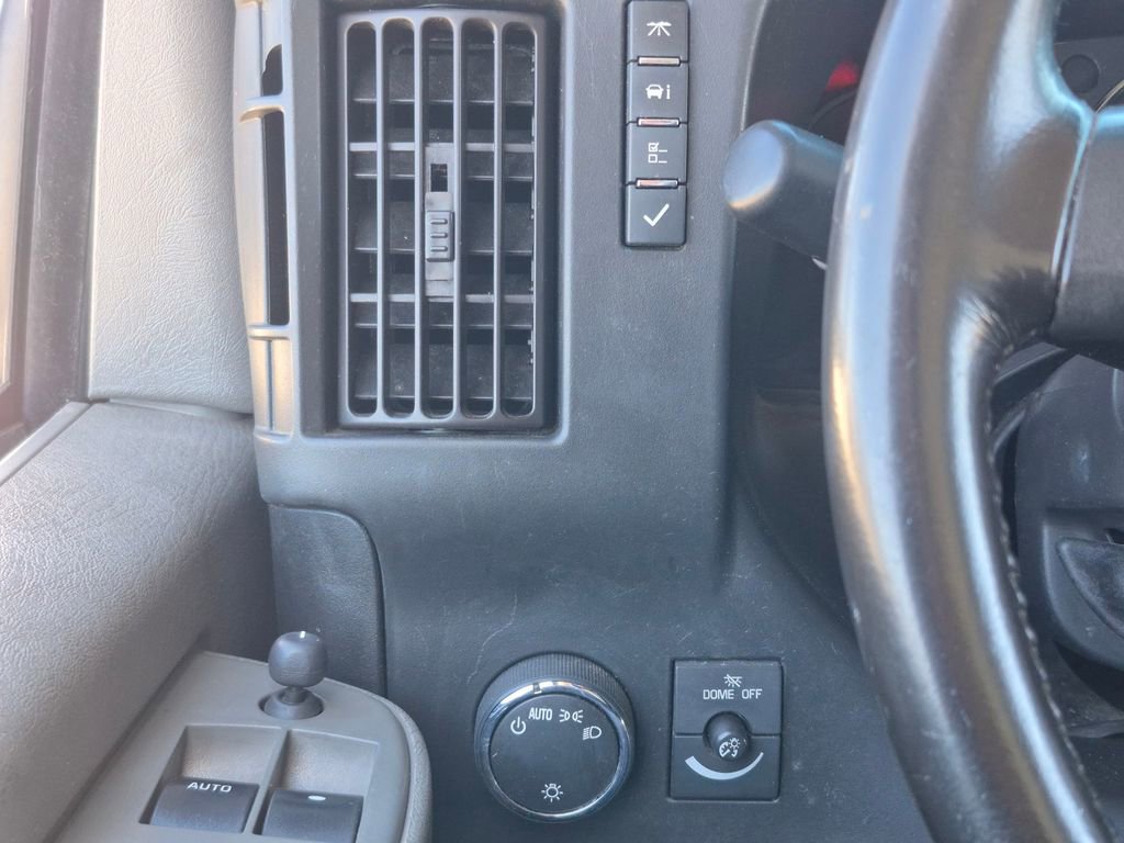 Used 2020 Chevrolet Express 3500 w/ Power Convenience Package RWD image 15