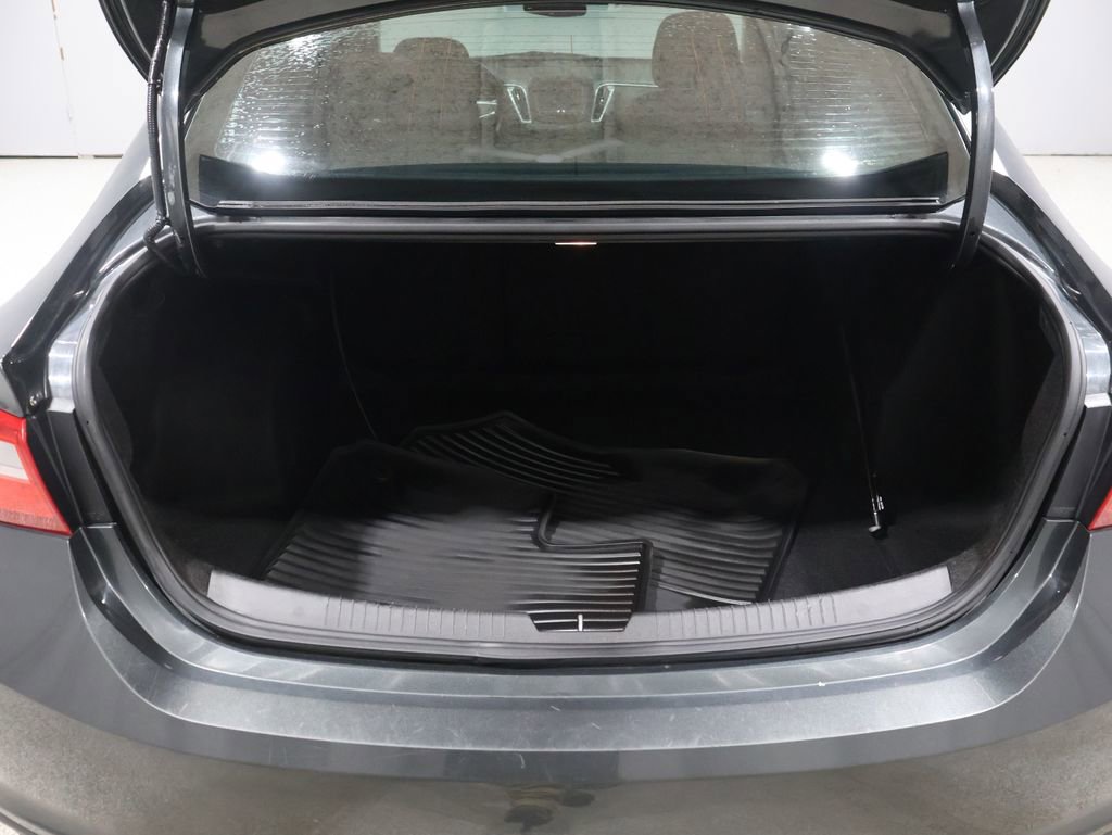 Used 2017 Chevrolet Malibu LS image 4