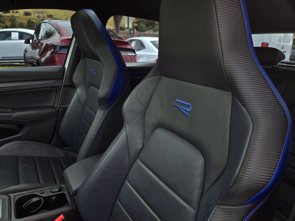 Used 2022 Volkswagen Golf R AWD/4WD image 21