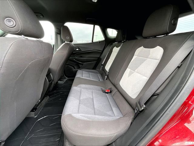 Used 2025 Chevrolet Trax RS image 14