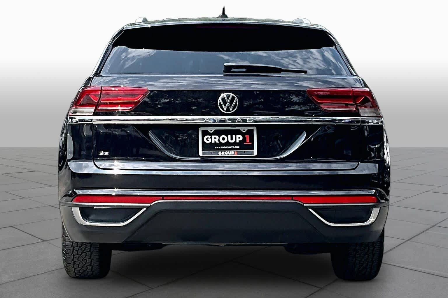 Used 2021 Volkswagen Atlas Cross Sport SE FWD image 5